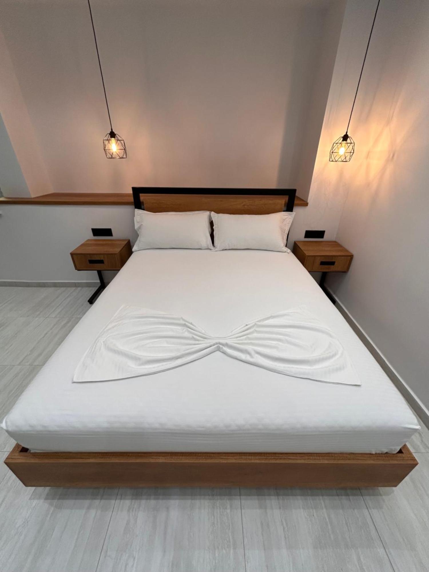 Crown Apartment Sarande Ngoại thất bức ảnh